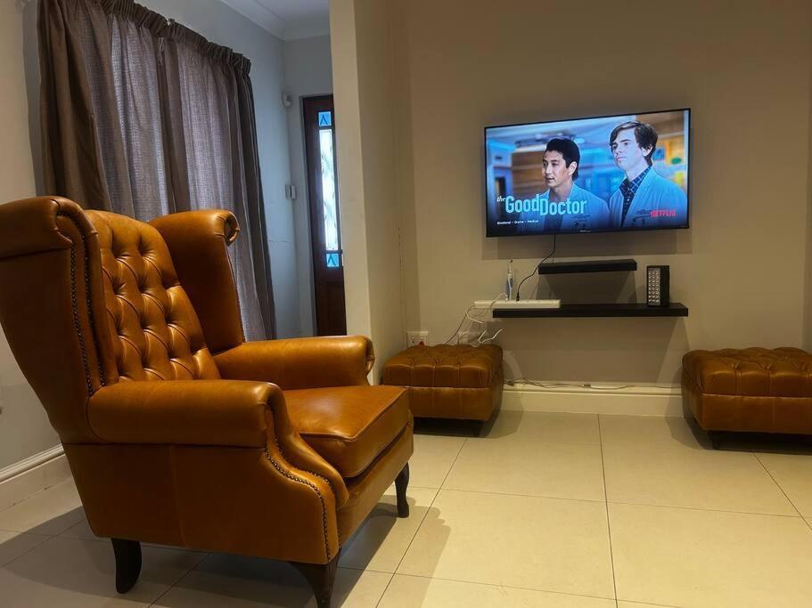 Tokai South Africa 3-beds 2baths Townhouse Apartment