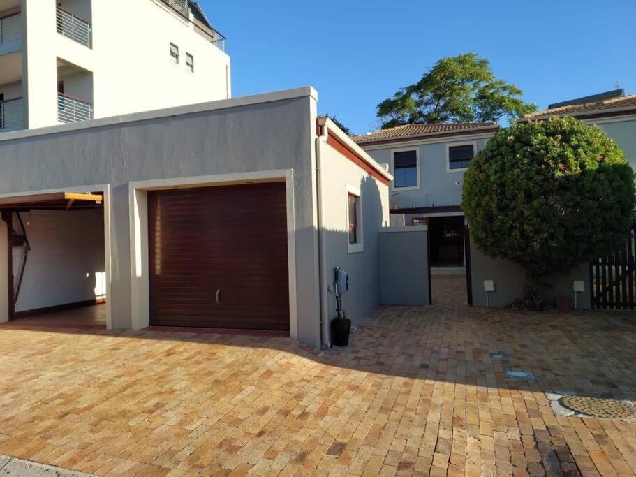 Tokai South Africa 3-beds 2baths Townhouse *